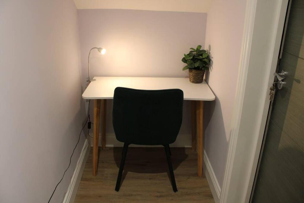 5 Star Apartment London Exterior photo