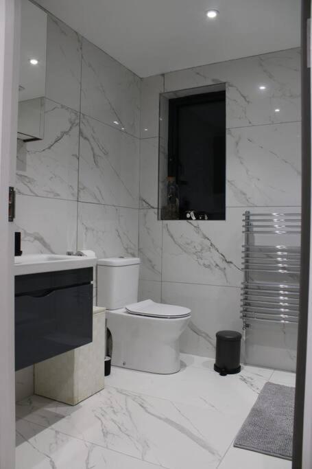 5 Star Apartment London Exterior photo